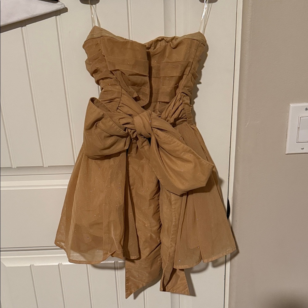 Chic Strapless Tan Dress - Picture 4 of 7